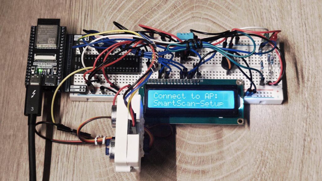 image showing and ESP32 connected with sensors and an LCD Screen