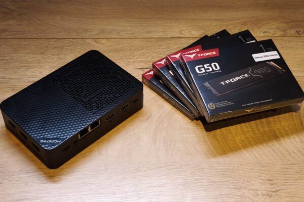m10s mini pc + 4 nvme g50 drives